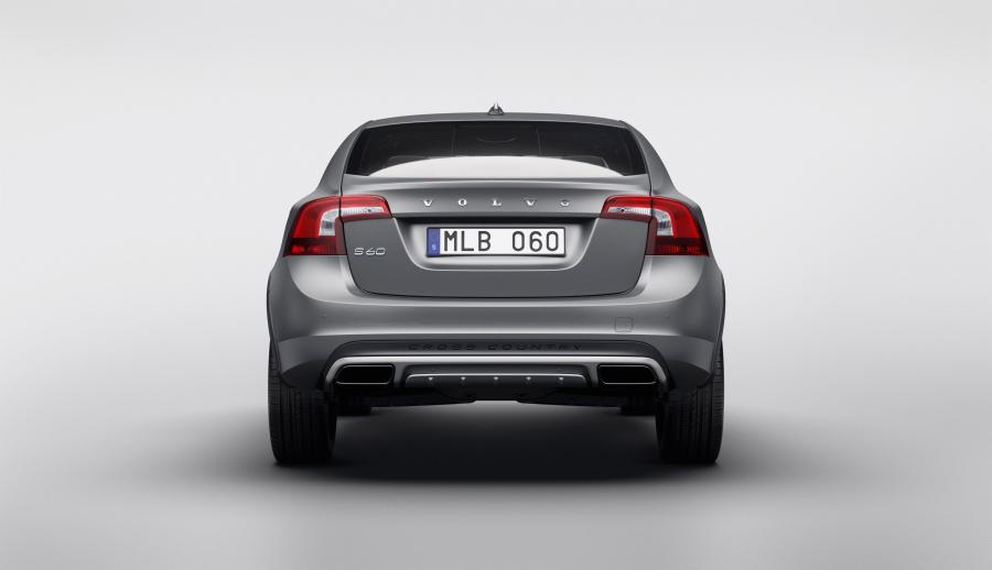  Volvo S60 Cross Country Concept 2015 года  (фото 4 из 8)